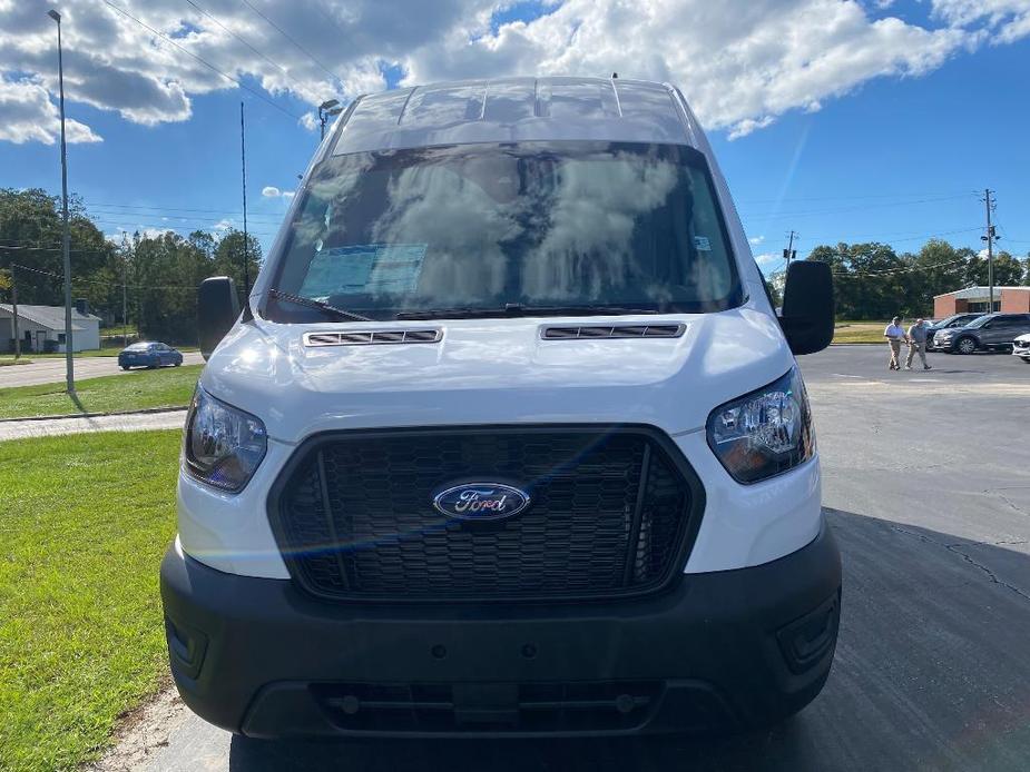 new 2024 Ford Transit-250 car