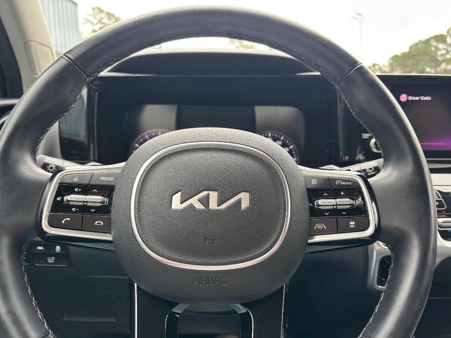 used 2022 Kia Sorento car, priced at $28,900