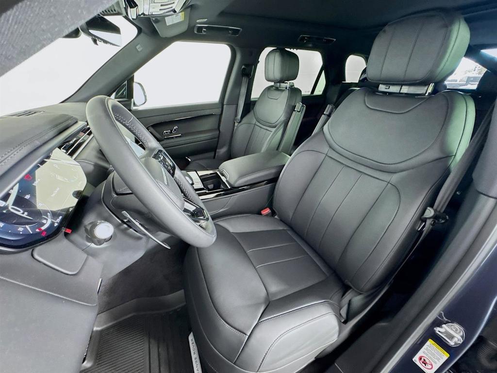 new 2025 Land Rover Range Rover Sport car, priced at $104,745