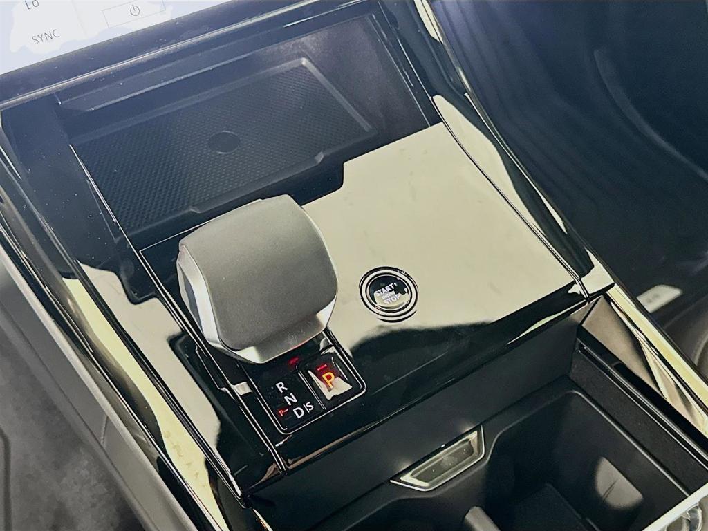 new 2025 Land Rover Range Rover Sport car, priced at $104,745