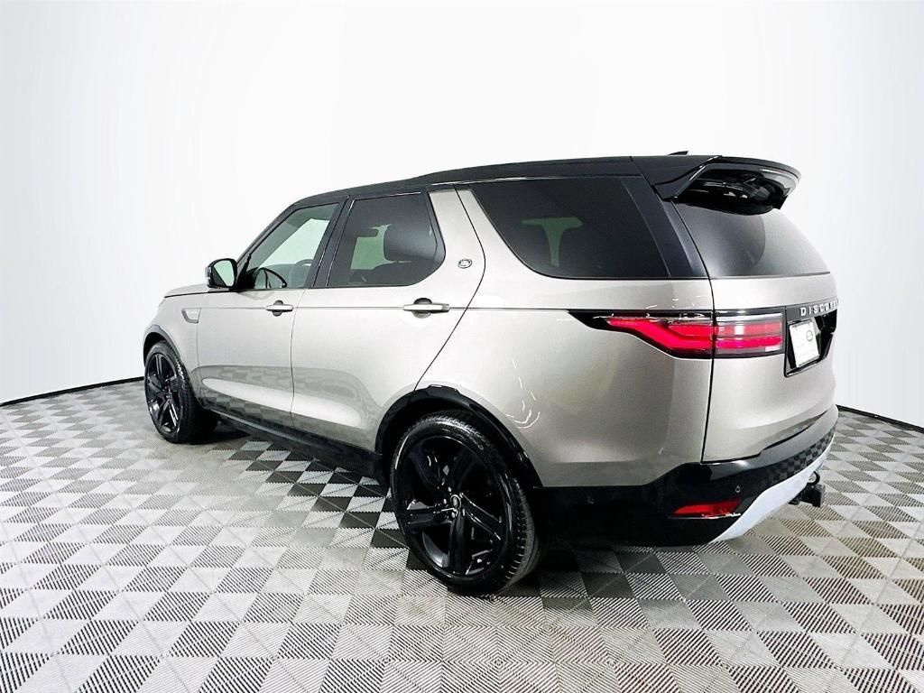 new 2025 Land Rover Discovery car, priced at $86,918