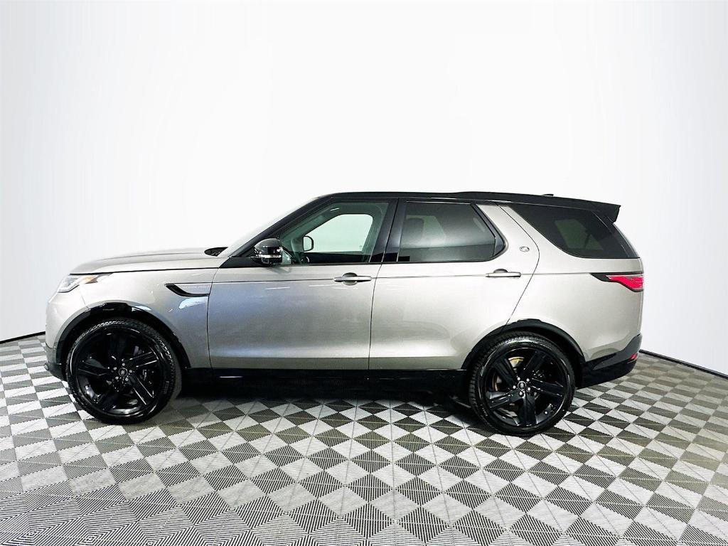 new 2025 Land Rover Discovery car, priced at $86,918
