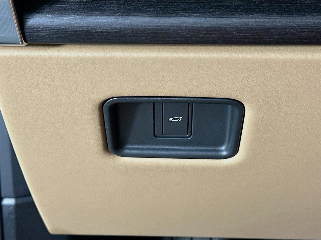 new 2025 Land Rover Range Rover car, priced at $150,450