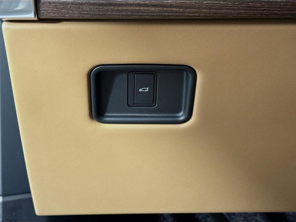 new 2025 Land Rover Range Rover car, priced at $189,345