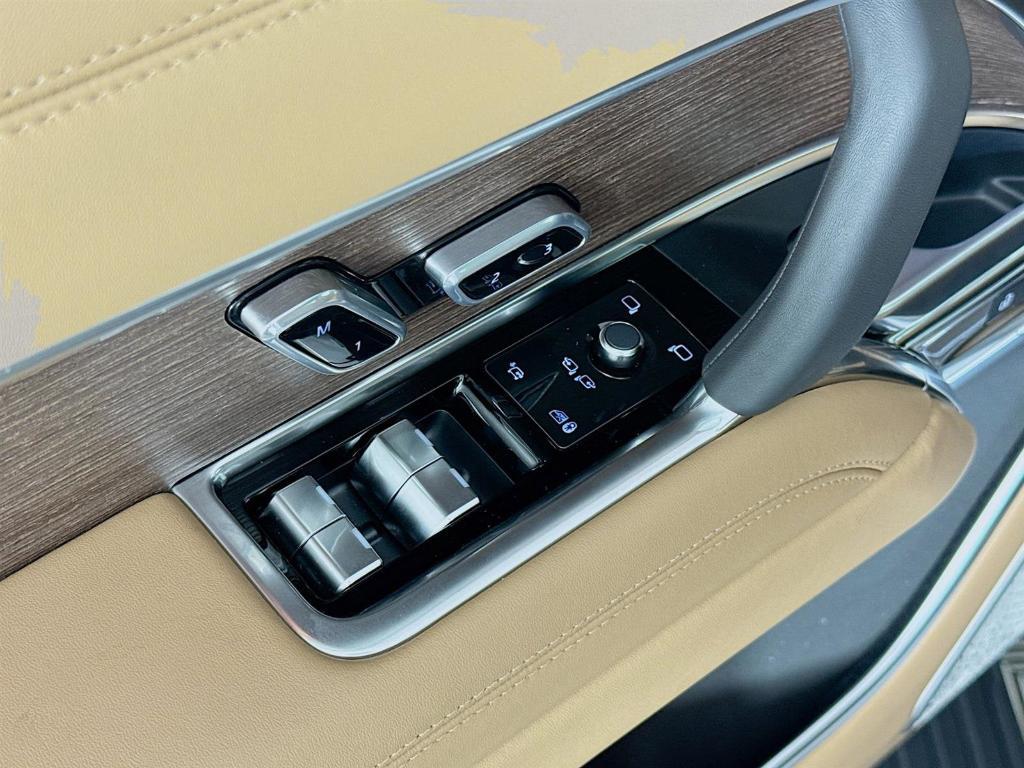 new 2025 Land Rover Range Rover car, priced at $189,345
