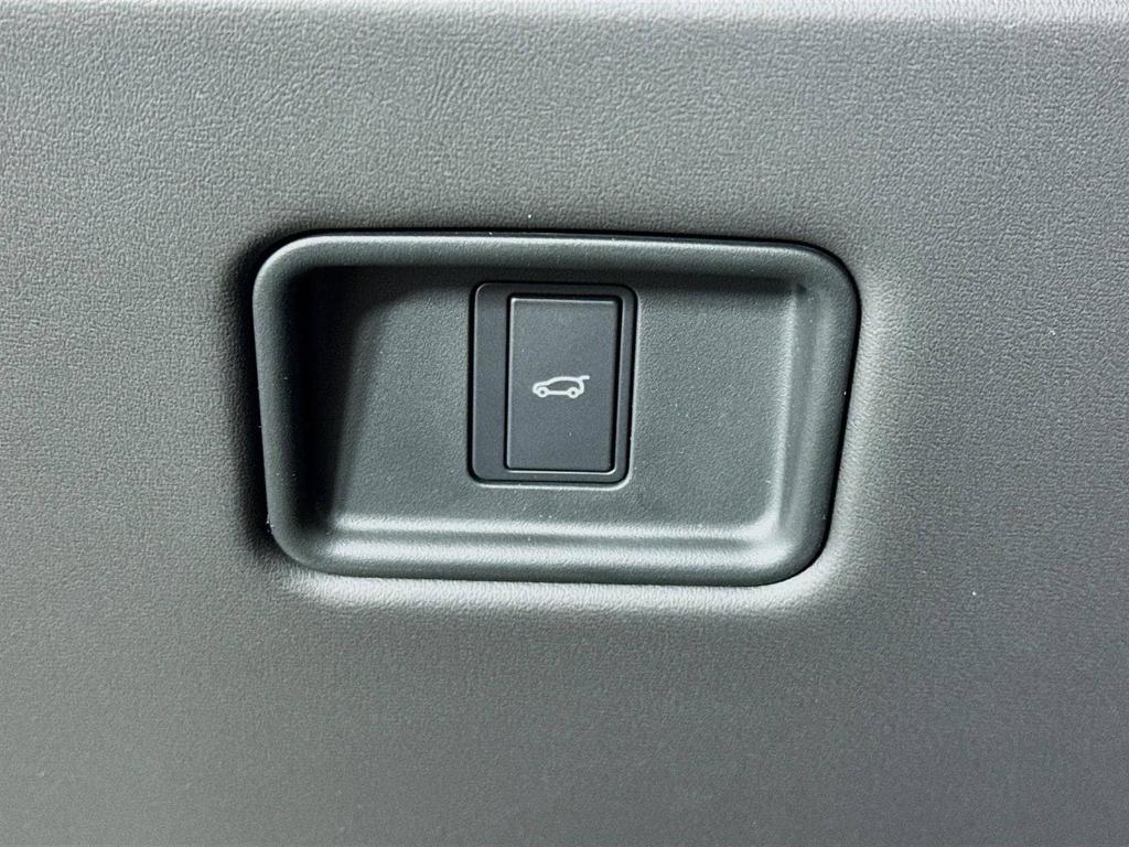 new 2025 Land Rover Range Rover Sport car, priced at $127,840