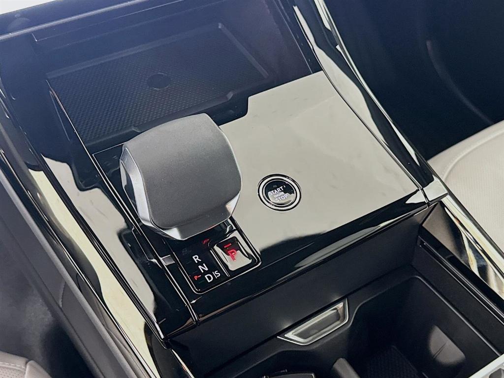new 2025 Land Rover Range Rover Sport car, priced at $127,840