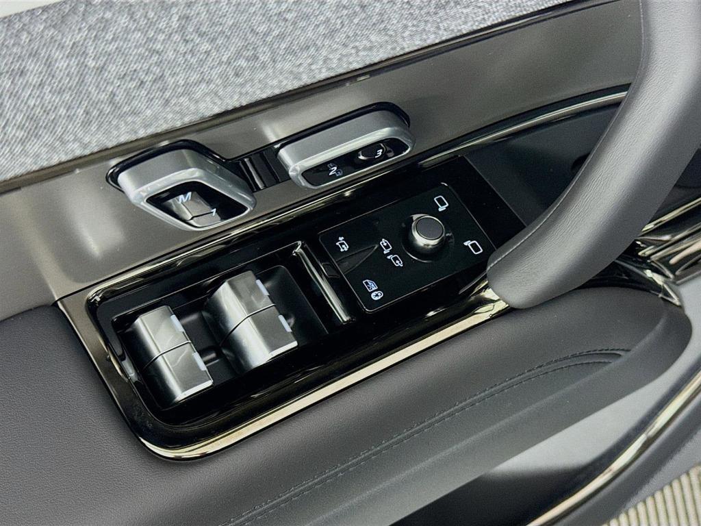 new 2025 Land Rover Range Rover Sport car, priced at $127,840