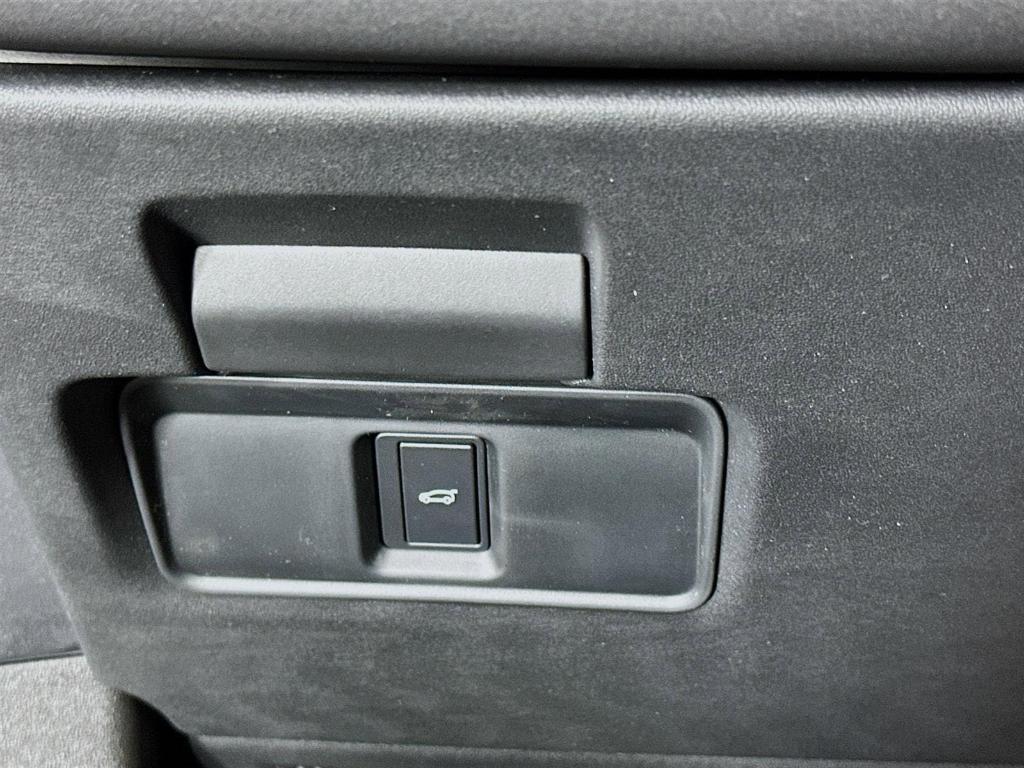 new 2026 Land Rover Range Rover Evoque car, priced at $59,095