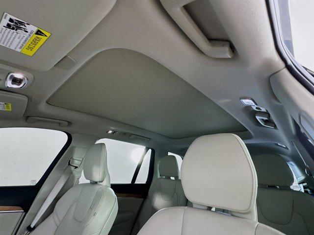 used 2022 Volvo XC90 car