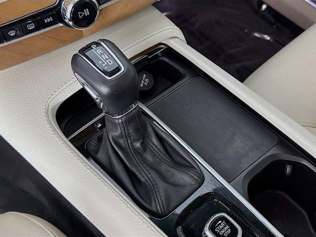 used 2022 Volvo XC90 car