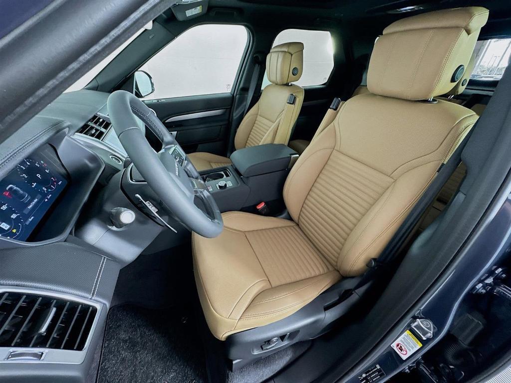 new 2025 Land Rover Discovery car, priced at $83,450