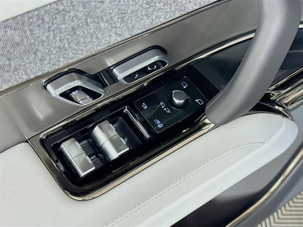 new 2025 Land Rover Range Rover Sport car, priced at $97,480