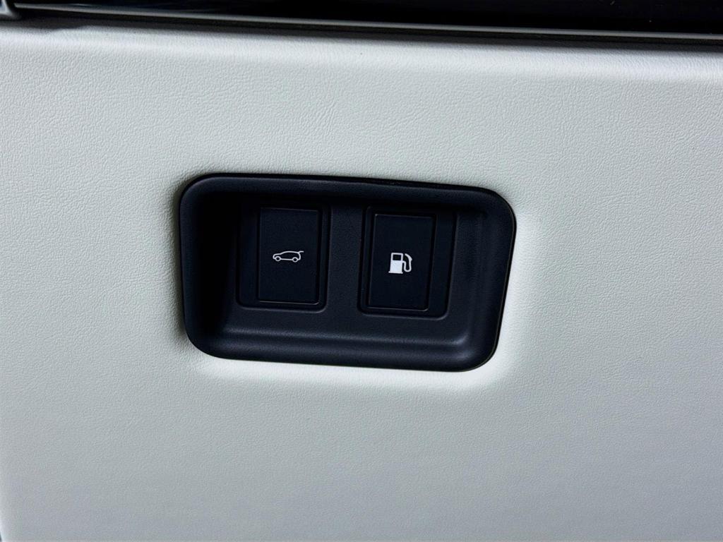 new 2025 Land Rover Range Rover car, priced at $137,450