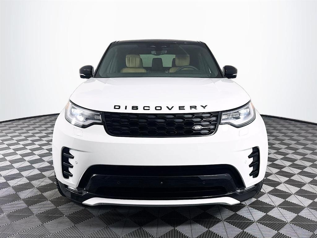 new 2025 Land Rover Discovery car, priced at $72,375