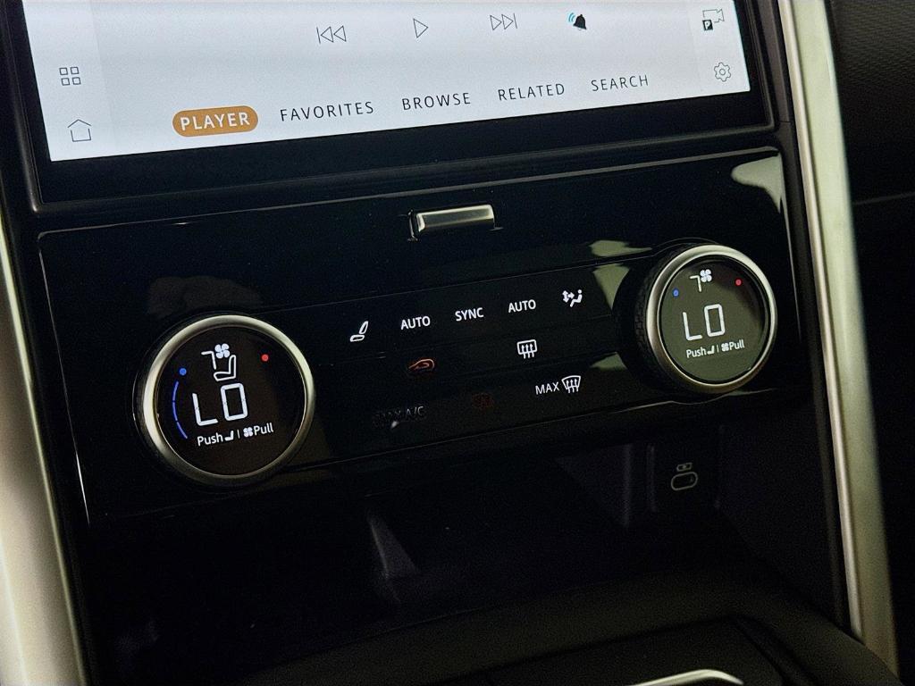 new 2025 Land Rover Discovery car, priced at $72,375