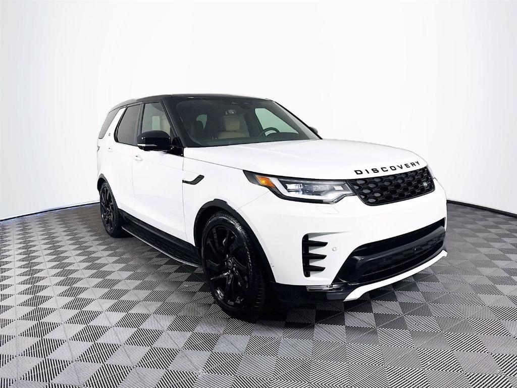 new 2025 Land Rover Discovery car, priced at $72,375