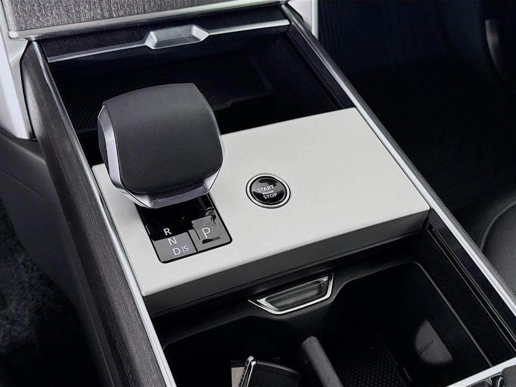 new 2025 Land Rover Range Rover car, priced at $158,860