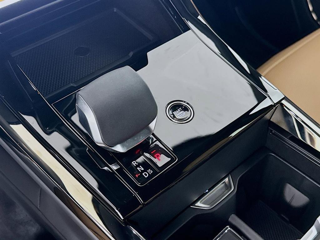 new 2025 Land Rover Range Rover Sport car, priced at $103,300