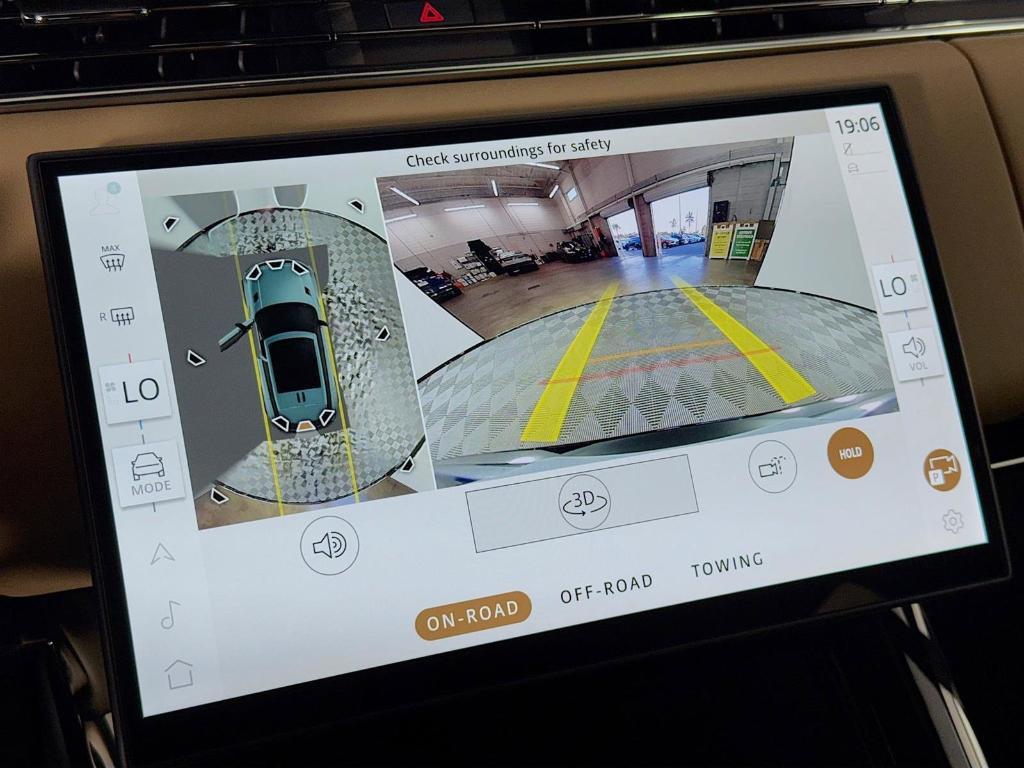 new 2025 Land Rover Range Rover Sport car, priced at $103,300