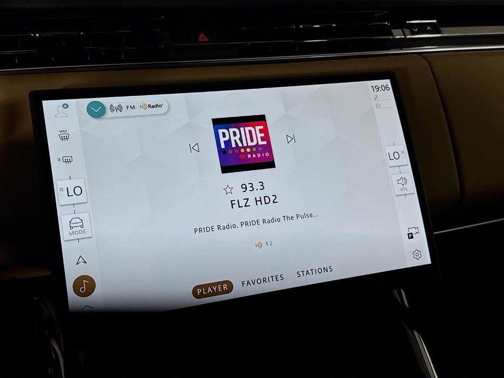 new 2025 Land Rover Range Rover Sport car, priced at $103,300