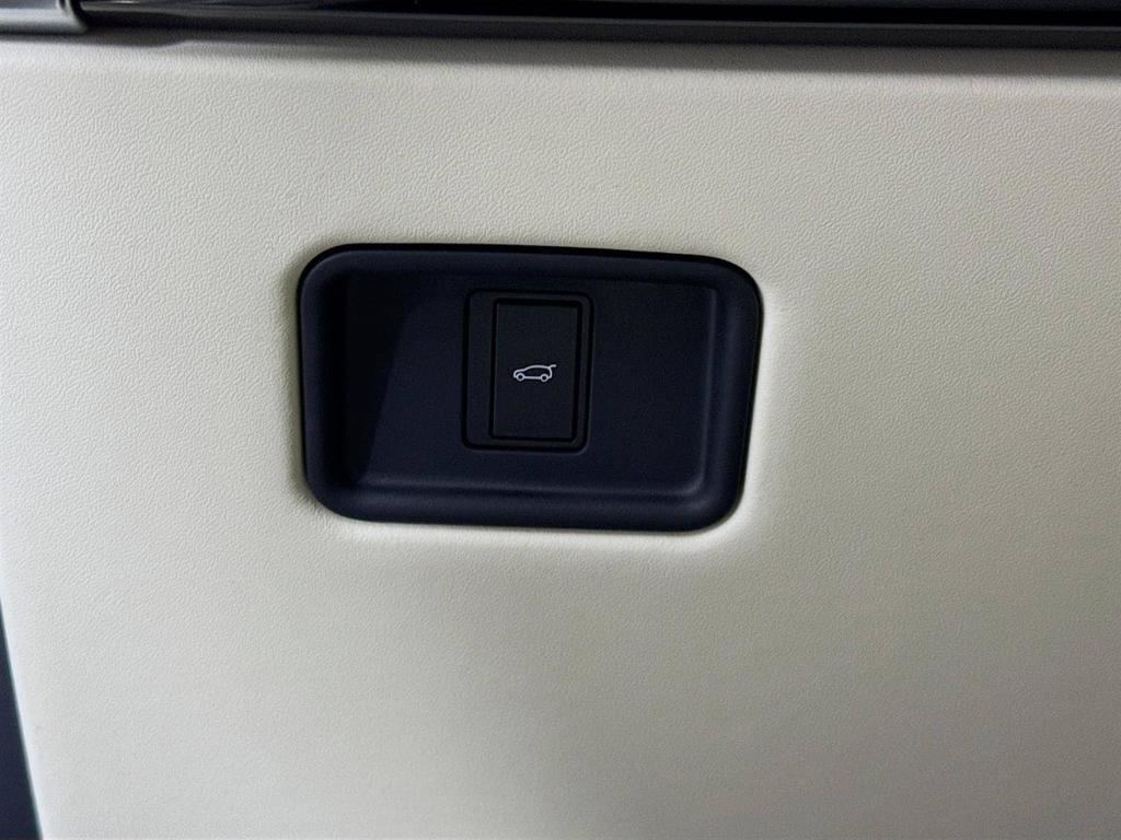 new 2025 Land Rover Range Rover car, priced at $166,380