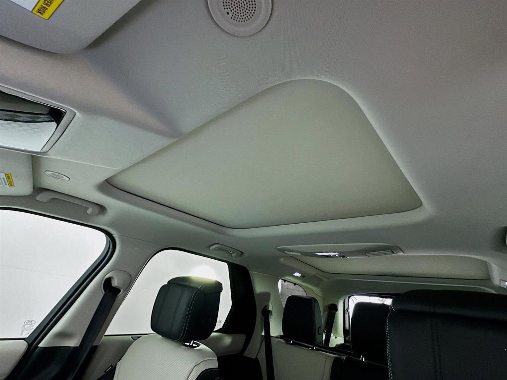 new 2025 Land Rover Discovery car, priced at $74,050