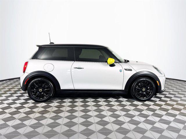 used 2022 MINI SE Hardtop car, priced at $18,266