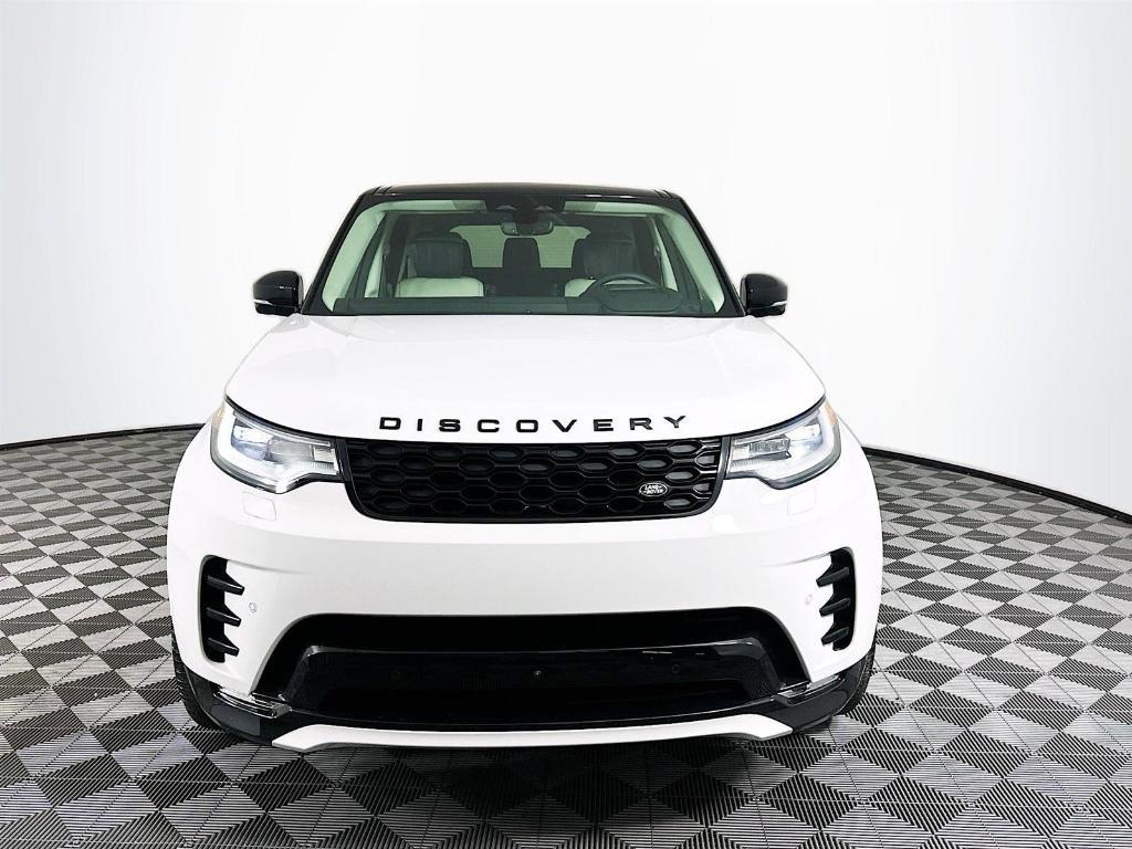 new 2025 Land Rover Discovery car, priced at $82,300