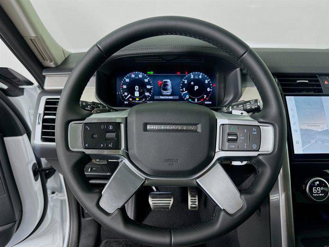 used 2025 Land Rover Discovery car