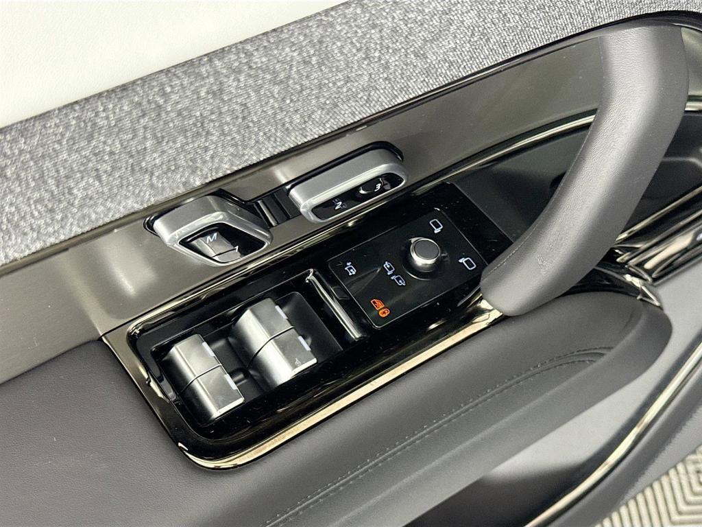new 2025 Land Rover Range Rover Sport car, priced at $125,650