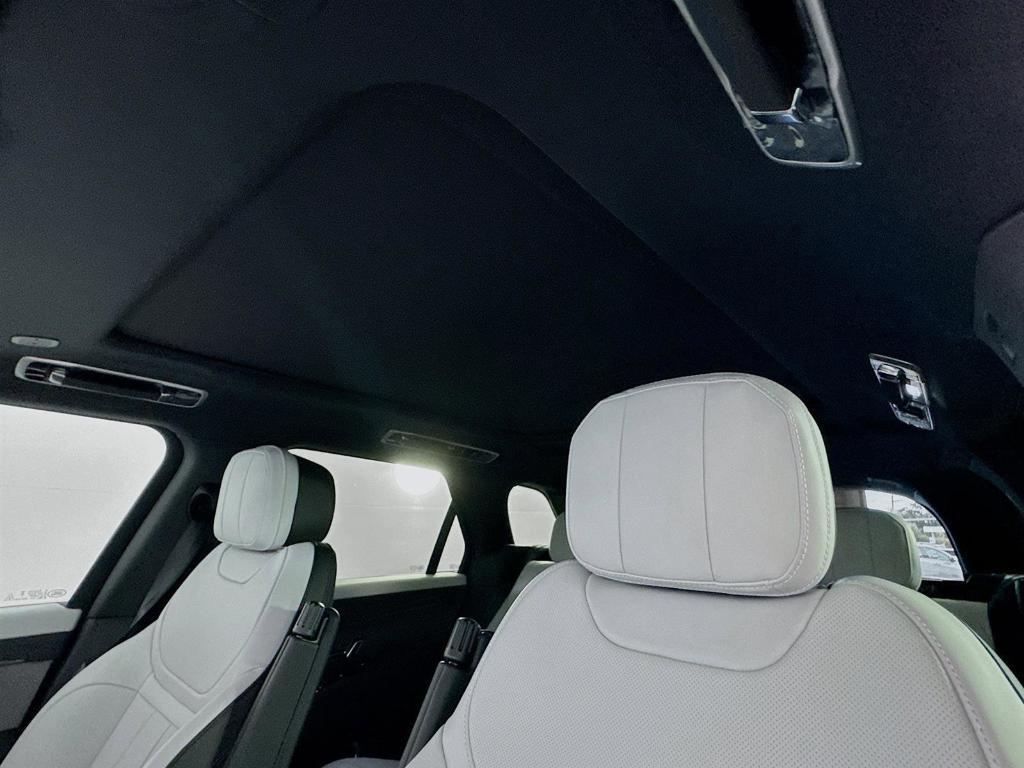 new 2025 Land Rover Range Rover Sport car, priced at $125,650