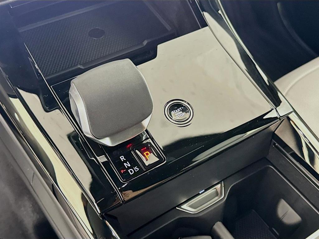new 2025 Land Rover Range Rover Sport car, priced at $125,650