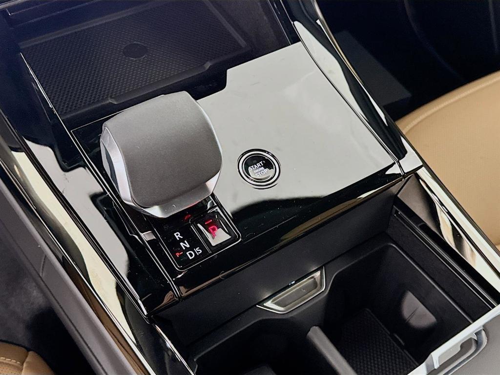 new 2025 Land Rover Range Rover Sport car, priced at $134,940