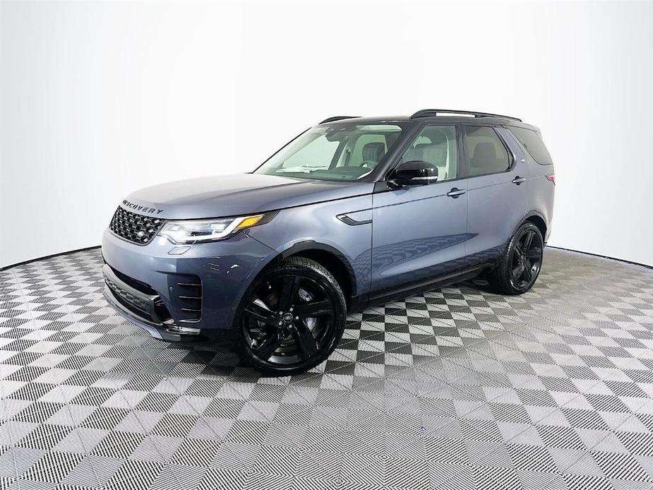 new 2025 Land Rover Discovery car, priced at $74,518