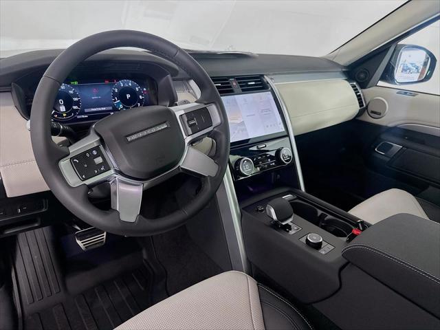 new 2025 Land Rover Discovery car, priced at $74,518