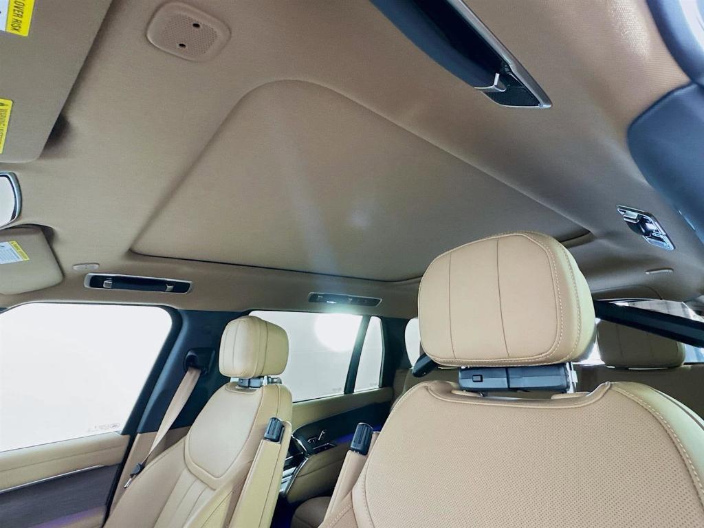 new 2025 Land Rover Range Rover car, priced at $154,395