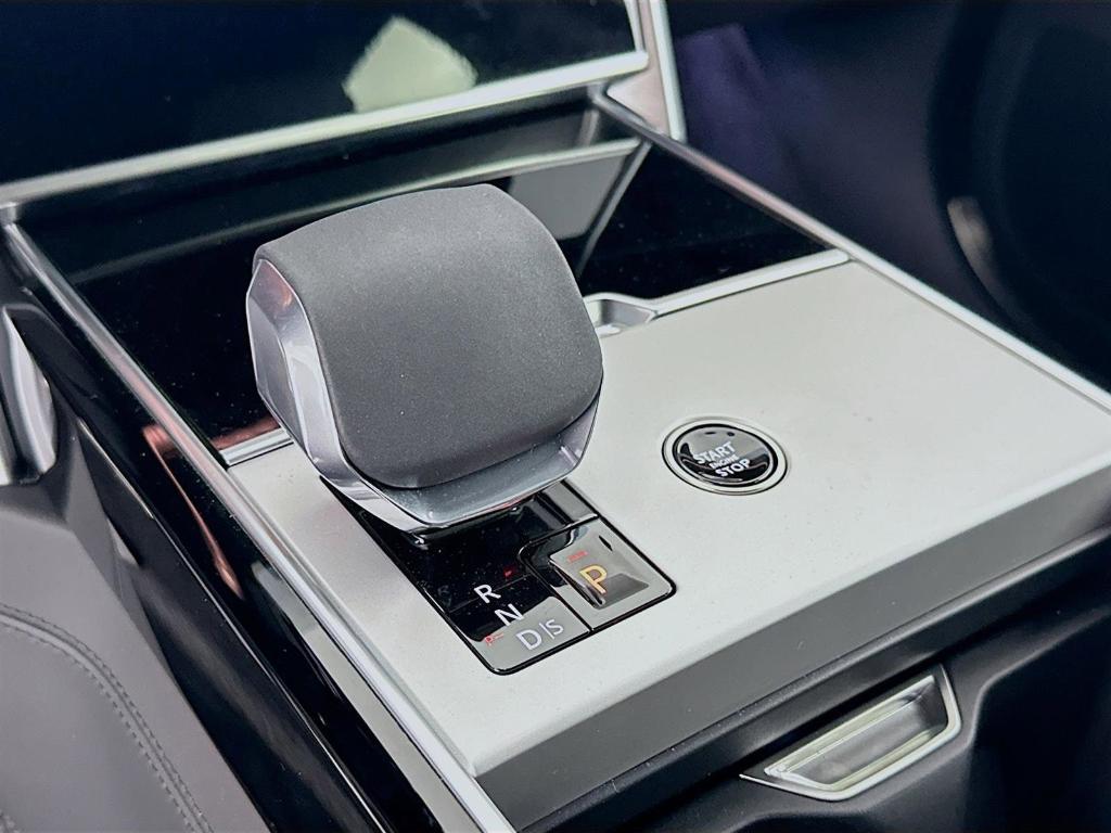 new 2025 Land Rover Range Rover car, priced at $145,260