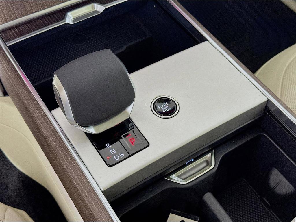 new 2025 Land Rover Range Rover car, priced at $115,430