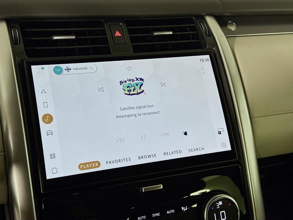 new 2025 Land Rover Discovery car, priced at $86,878