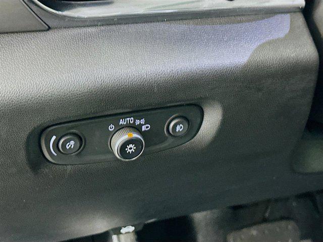 used 2021 Chevrolet Traverse car, priced at $25,888