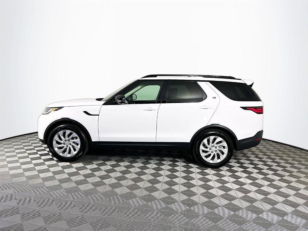 new 2024 Land Rover Discovery car, priced at $67,658