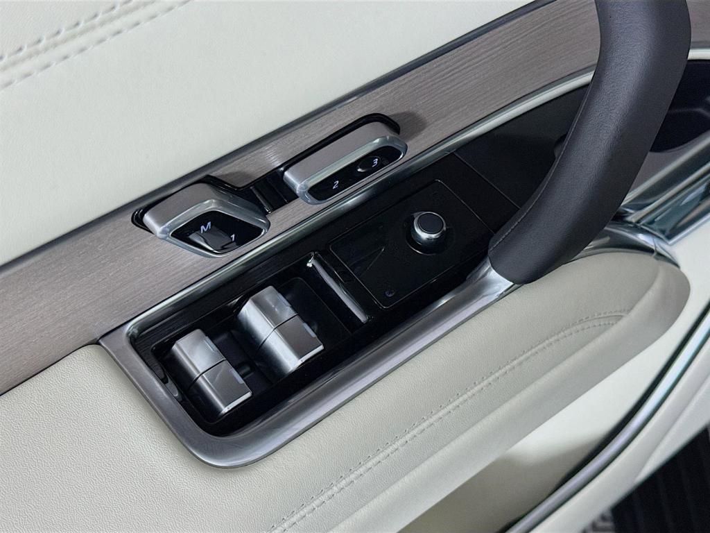 new 2025 Land Rover Range Rover car, priced at $142,125