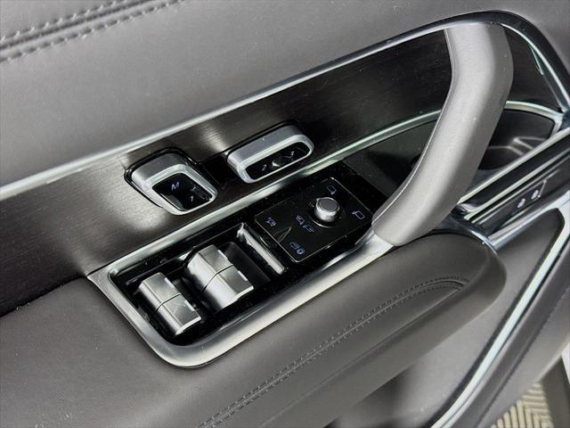new 2025 Land Rover Range Rover car, priced at $140,515