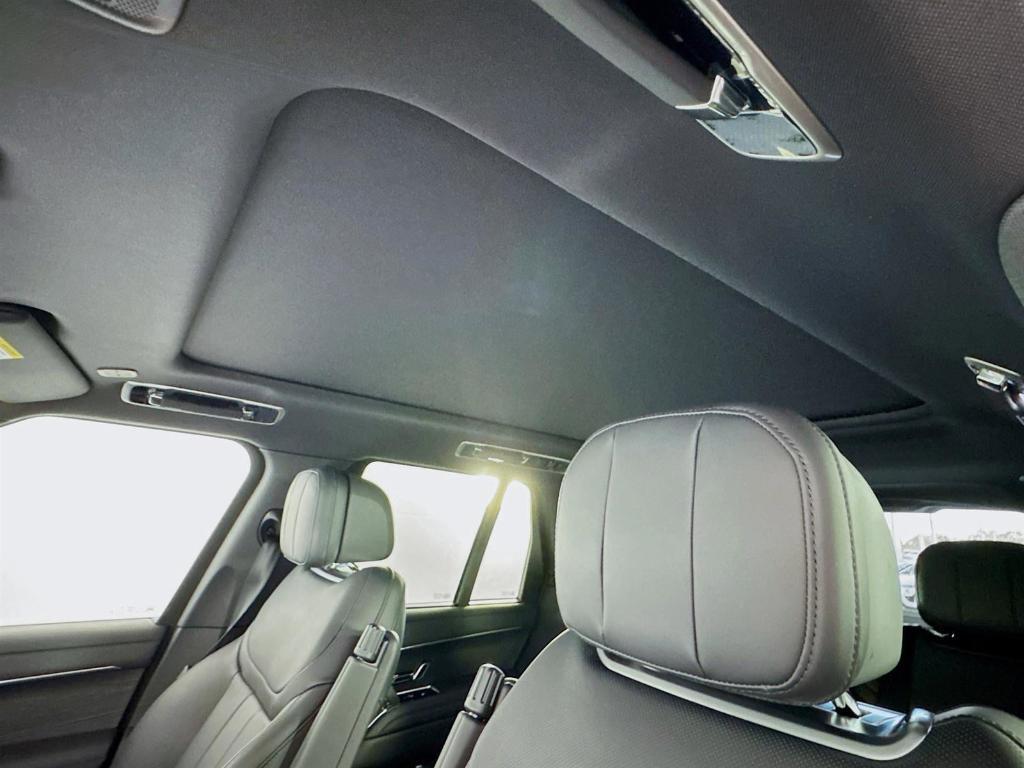 new 2025 Land Rover Range Rover car, priced at $140,515