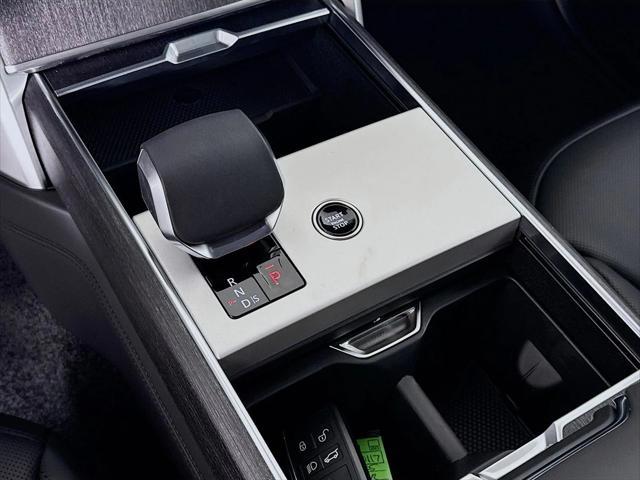 new 2025 Land Rover Range Rover car, priced at $140,515