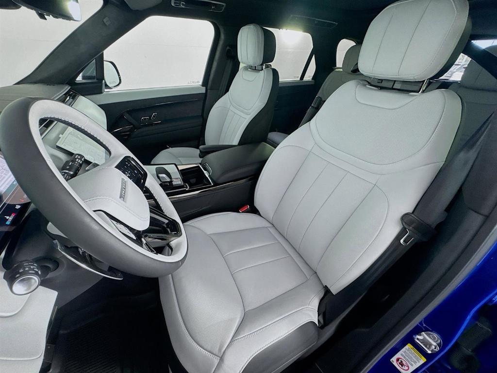 new 2025 Land Rover Range Rover Sport car, priced at $141,415