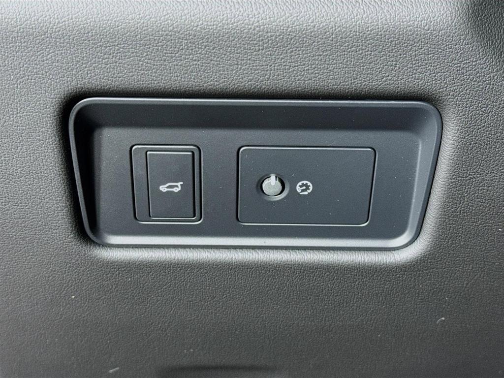 new 2026 Jaguar F-PACE car, priced at $98,988