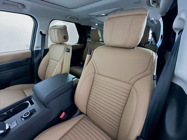 new 2025 Land Rover Discovery car, priced at $85,928