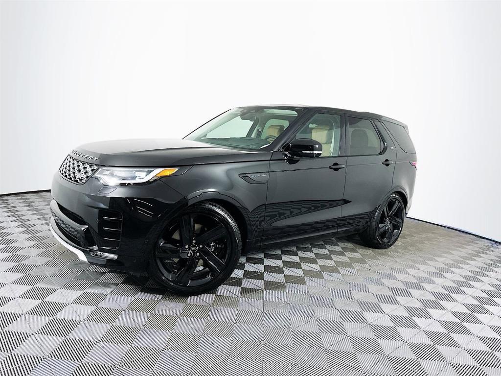 new 2025 Land Rover Discovery car, priced at $85,928